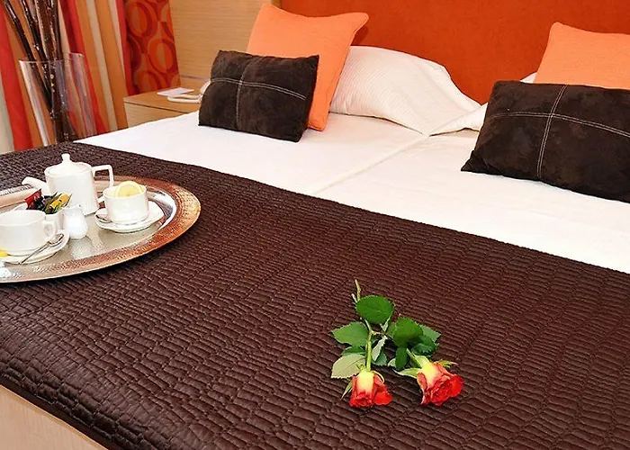 Elektra & كالاماتا